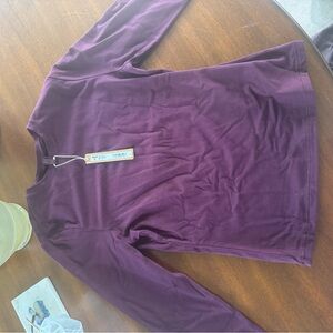 SKIMS cotton jersey long sleeve - Size medium - color CURRANT - NWT